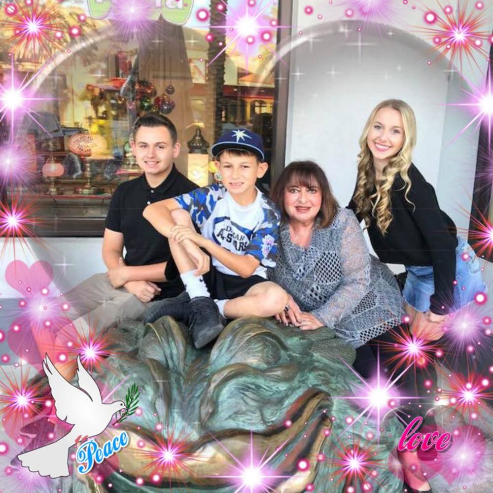 Meet your Posher, Angela